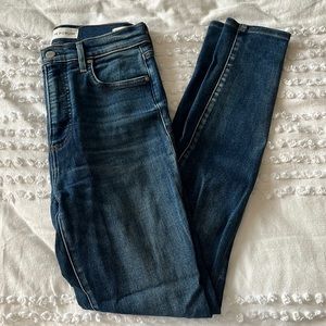 Denim forum Lola skinny jean